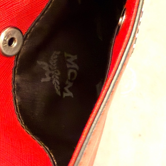 AUTHENTIC MCM Bold Red Messenger/Crossbody and Shoulder Bag! UNISEX - Picture 7 of 15